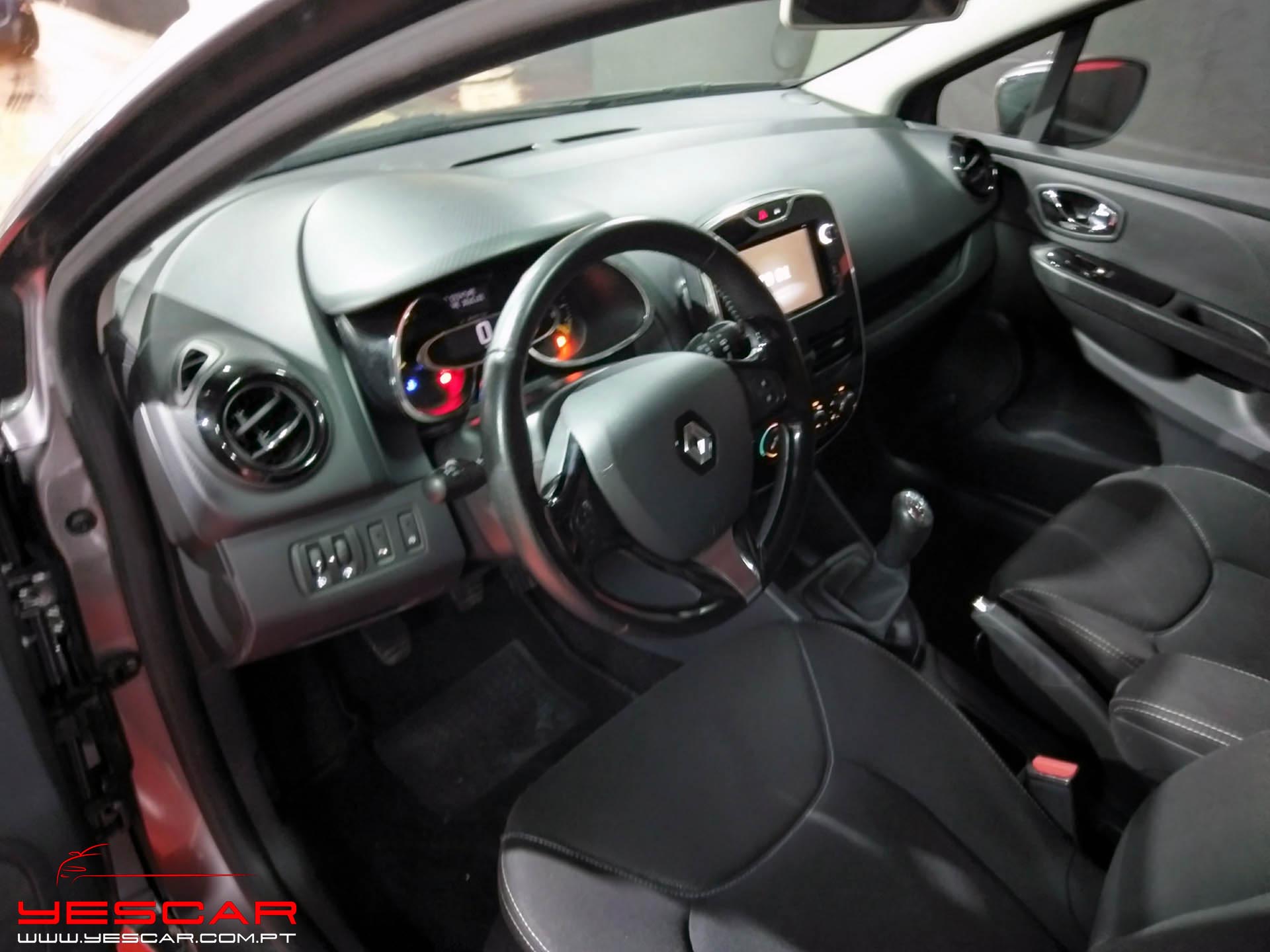 YESCAR_Renault_Clio_SW (16)
