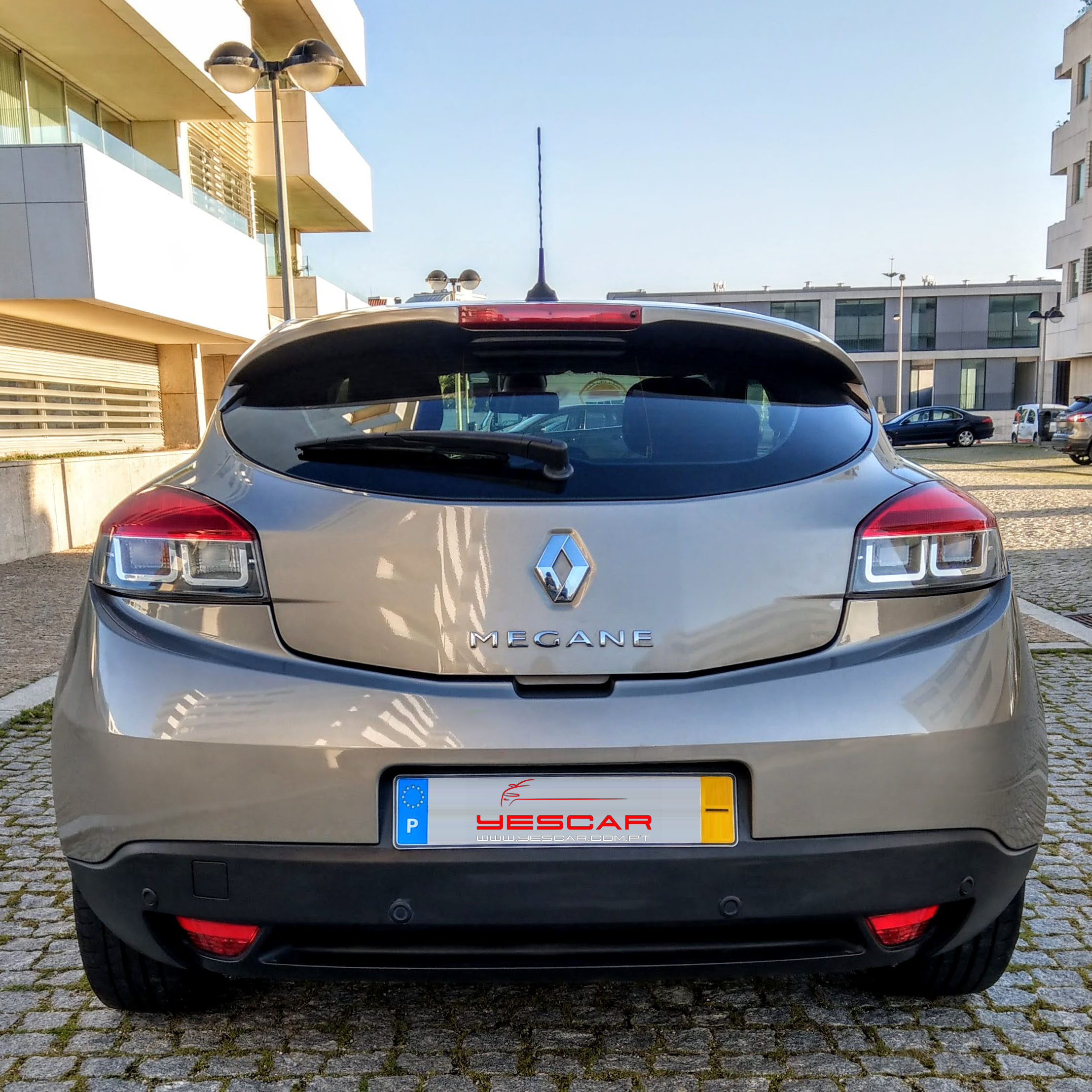 Renault Megane Coupe Yescar Automoveis (14)