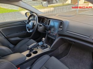 Renault Megane 5portas - YESCAR automoveis (36)